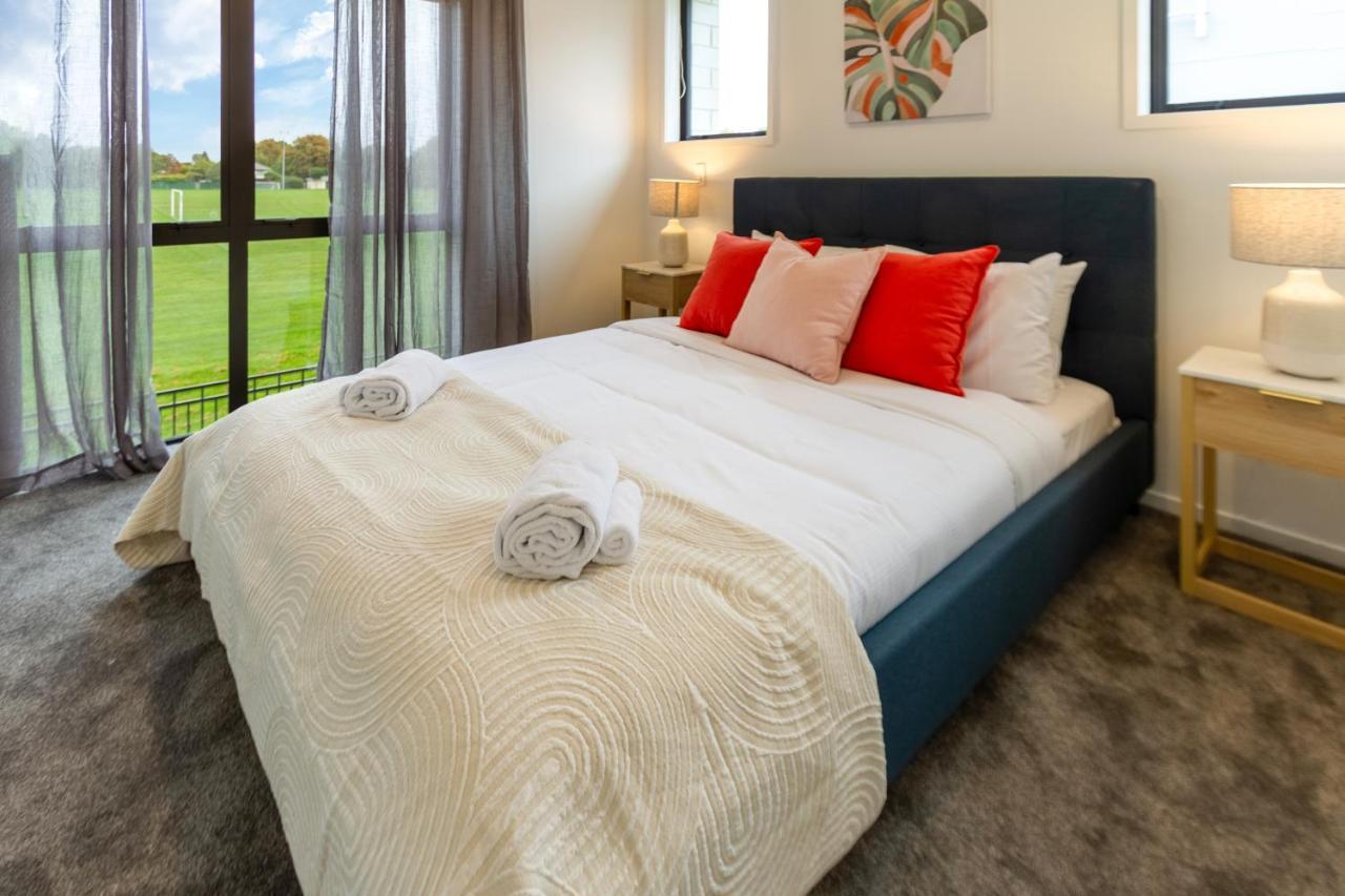 Ferienwohnung Peaceful Park View Townhouse 2 Bed W/Carpark Christchurch Exterior foto
