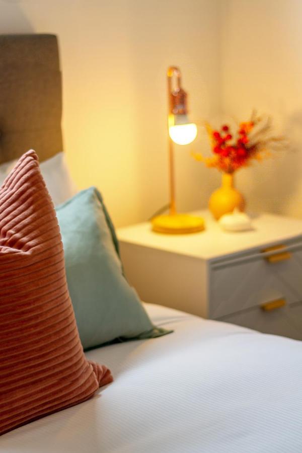 Ferienwohnung Peaceful Park View Townhouse 2 Bed W/Carpark Christchurch Exterior foto